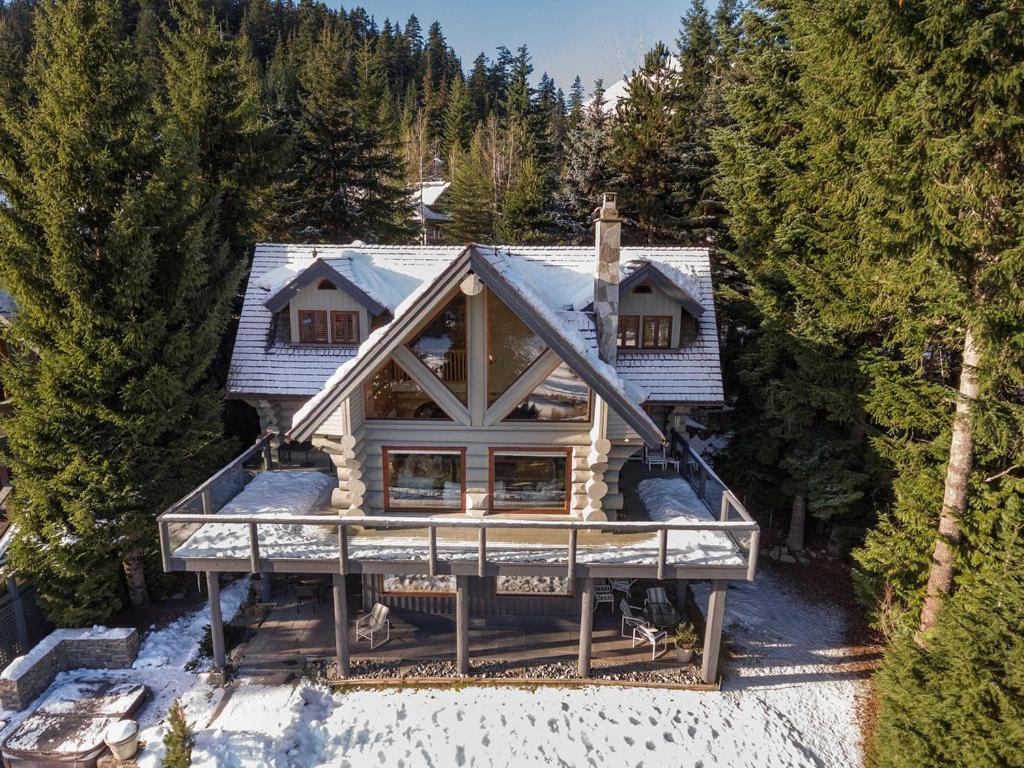 Beautiful 5 Bedroom Log Home With Spectacular Views Whistler Exteriör bild