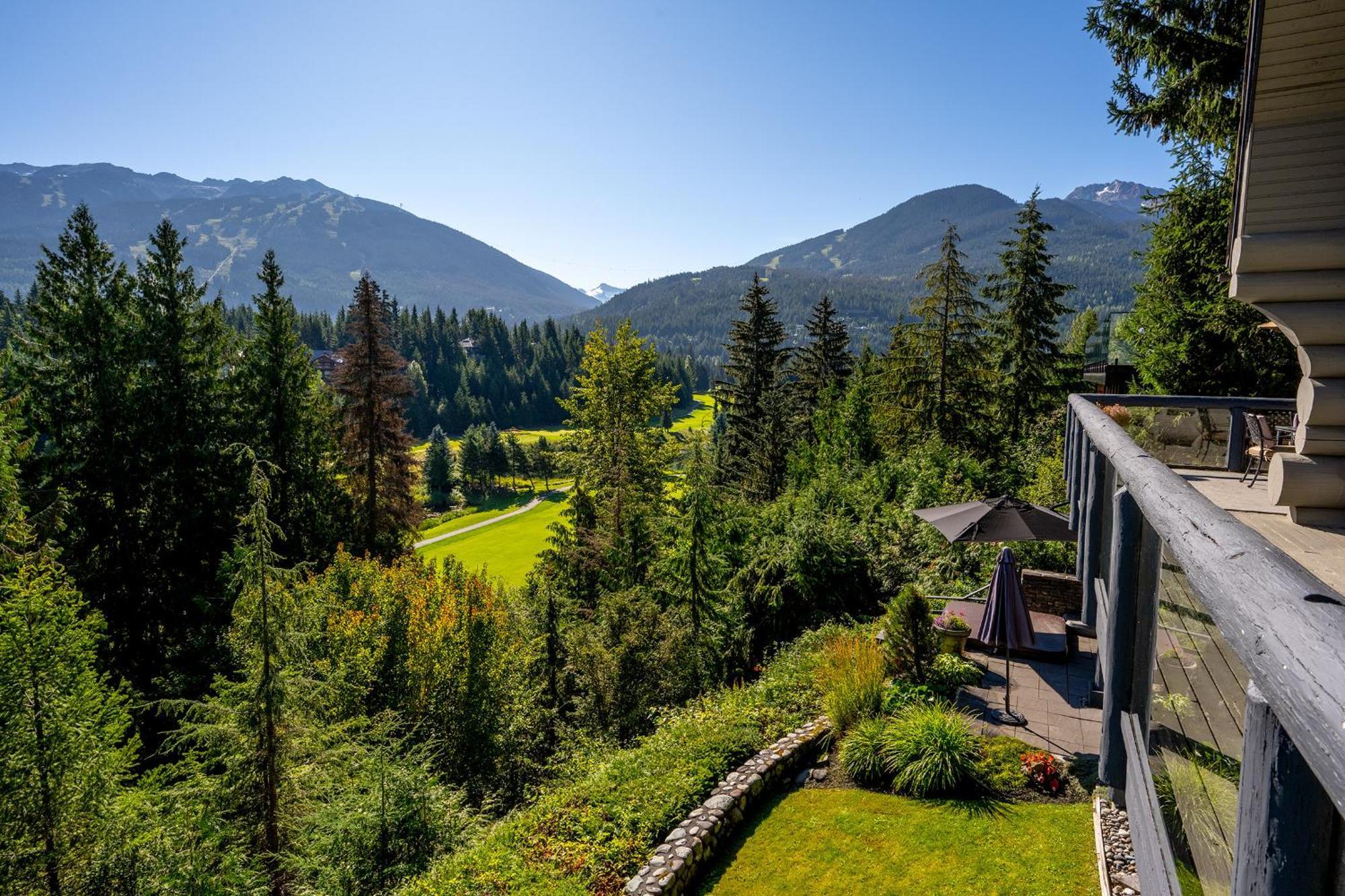 Beautiful 5 Bedroom Log Home With Spectacular Views Whistler Exteriör bild